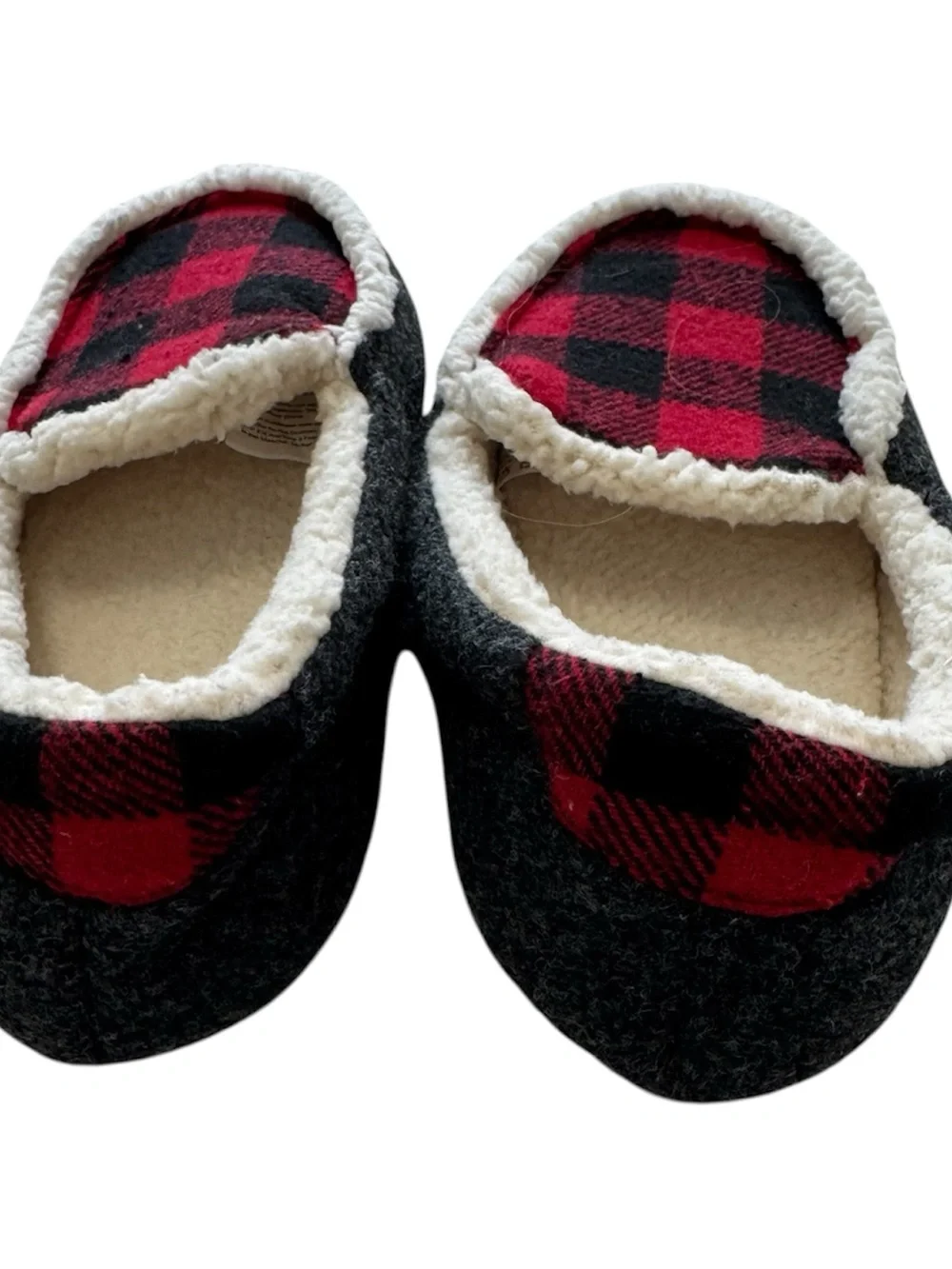 dearfoams Red & Black Buffalo Plaid Sherpa-Lined Moccasins Size 13-1